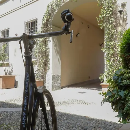 Andrea Amati Nel Cuore Di Apartamento Cremona